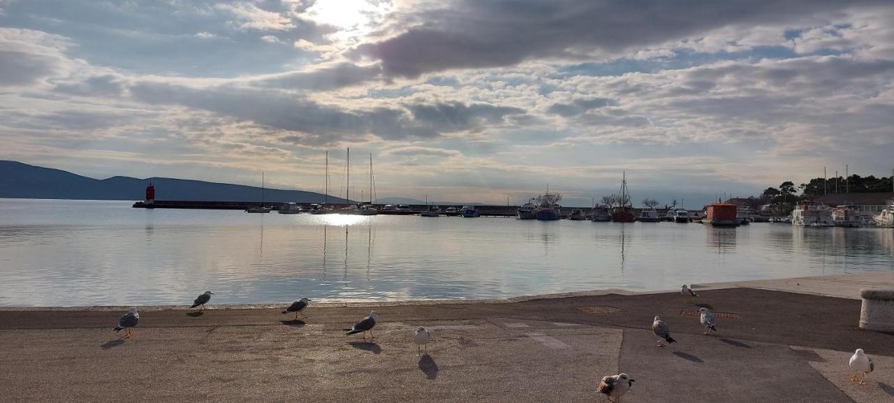 Apartment Close To Krk Town Centre Buitenkant foto